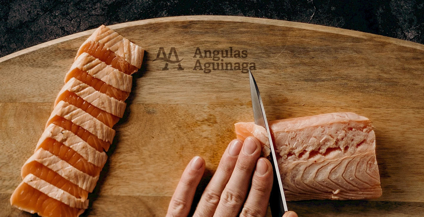 tabla angulas aguinaga design move branding 